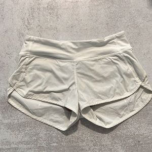 White Lululemon Speed Up Low-Rise Lined Short 2.5" (Size 2)